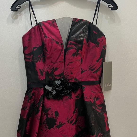 Theia strapless deep -V illusion insert floral lurex jacquard long ballGown - Picture 8 of 10